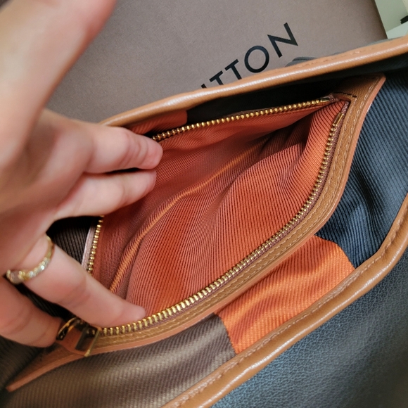 💕STUNNING Very Rare Louis Vuitton Monogram Blocks Pochette Plate Marine - Picture 13 of 16